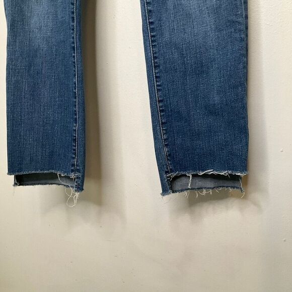 Good American Straight Leg Step Hem Jeans - Picture 5 of 9